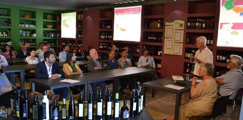 Guida agli oli extravergine di Puglia, tra i migliori 25 c'è l'azienda ...