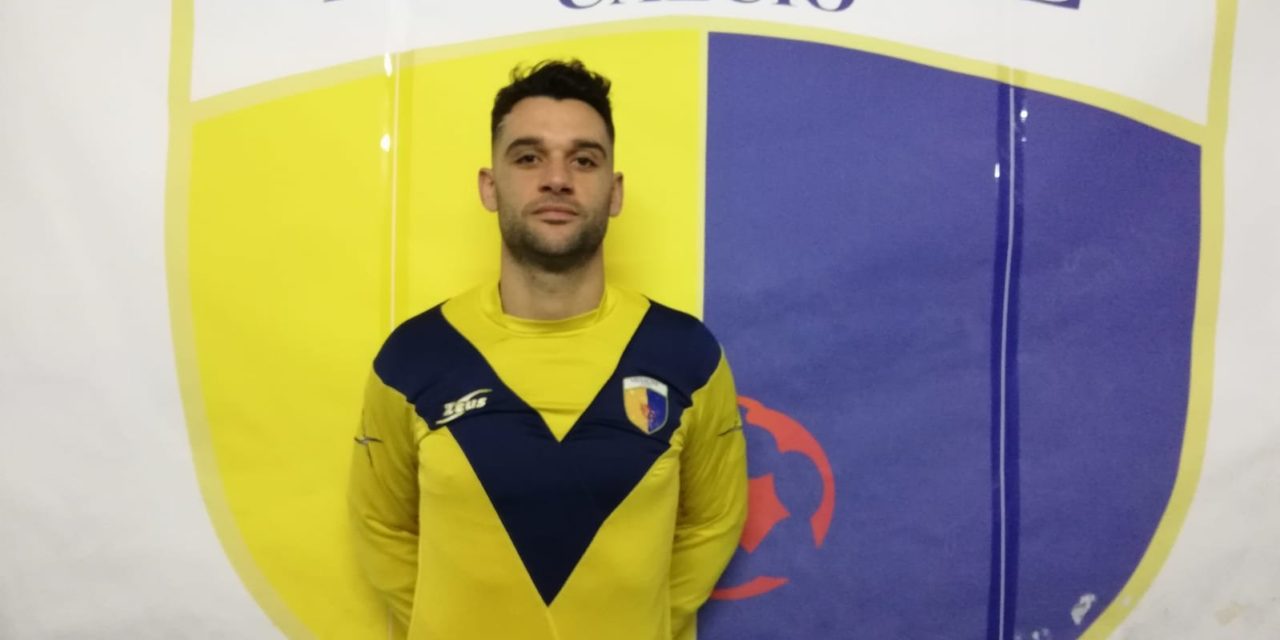 Il difensore Francesco Indirli arriva a Mesagne