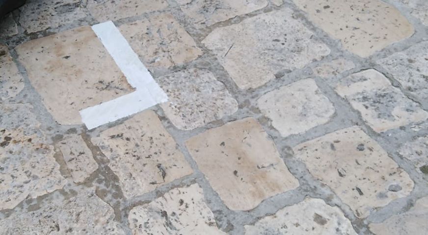 UFFICIO RECLAMI – I residenti di via Rini e i parcheggi tracciati dal Comune